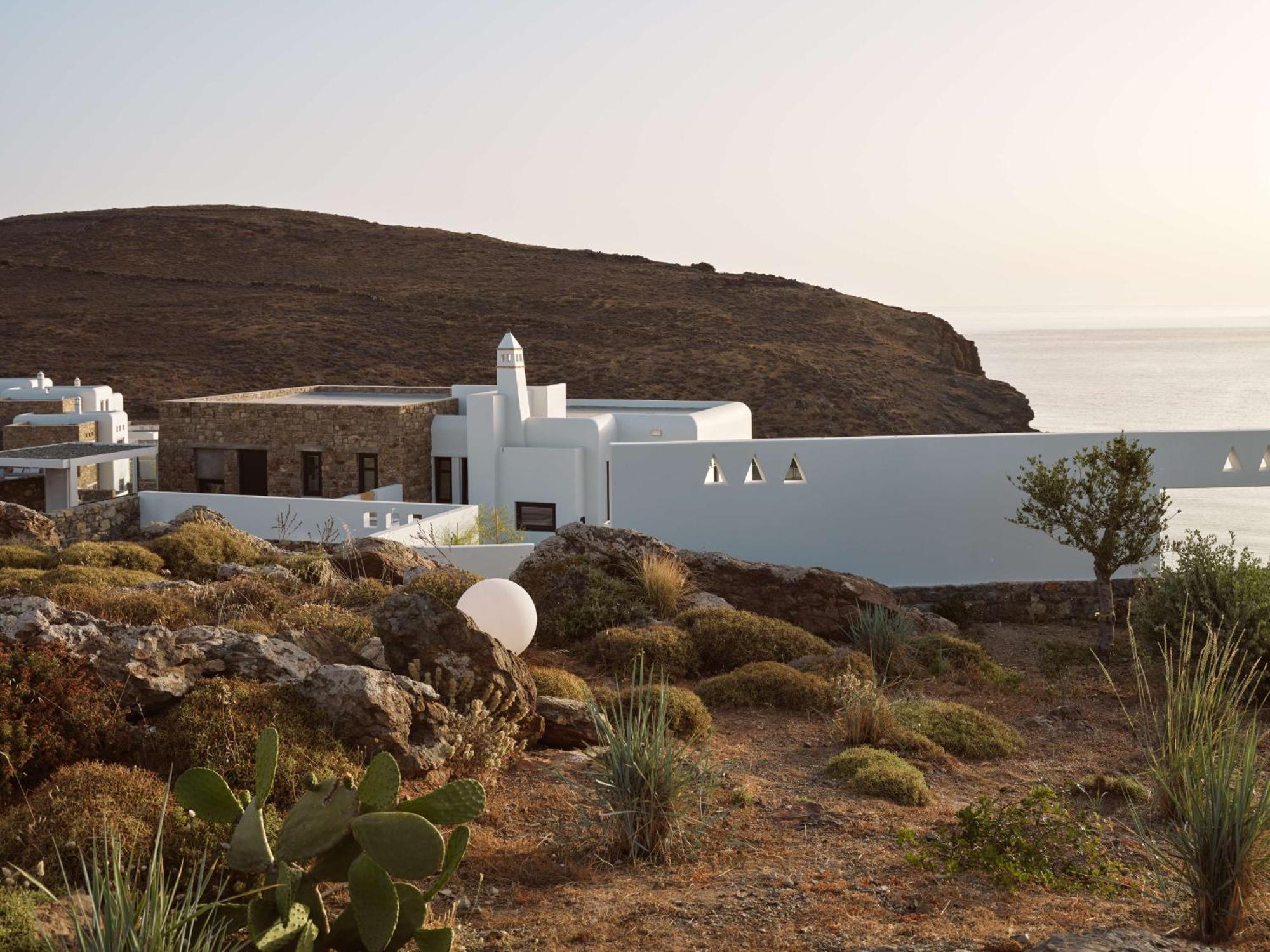 Semeli Coast Mykonos Curio Collection By Hilton Merchia Beach