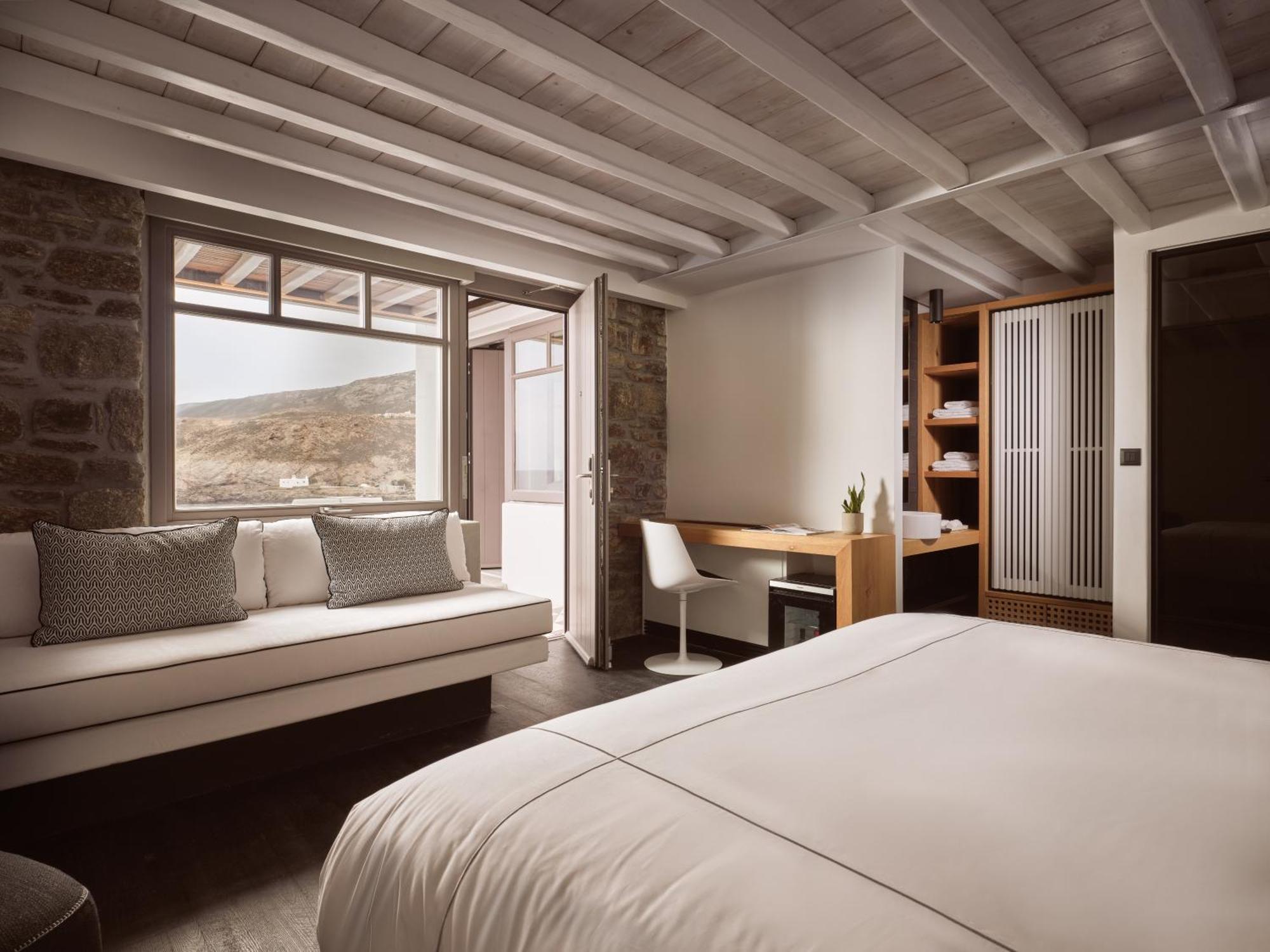 Semeli Coast Mykonos Curio Collection By Hilton Merchia Beach