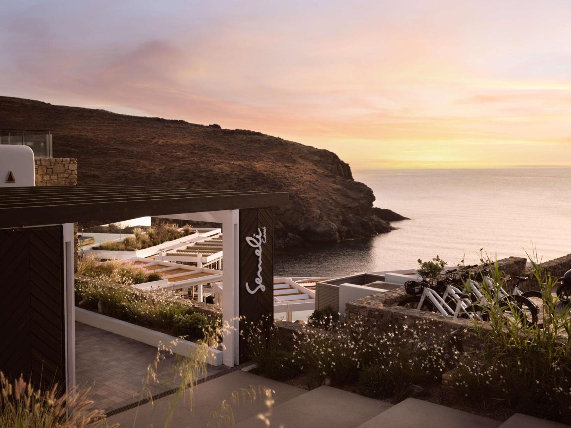 Hotel Semeli Coast Mykonos Curio Collection By Hilton Merchia Beach